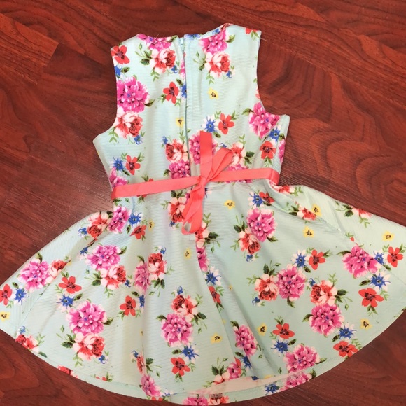 Floral Spring Dress - Picture 2 of 6